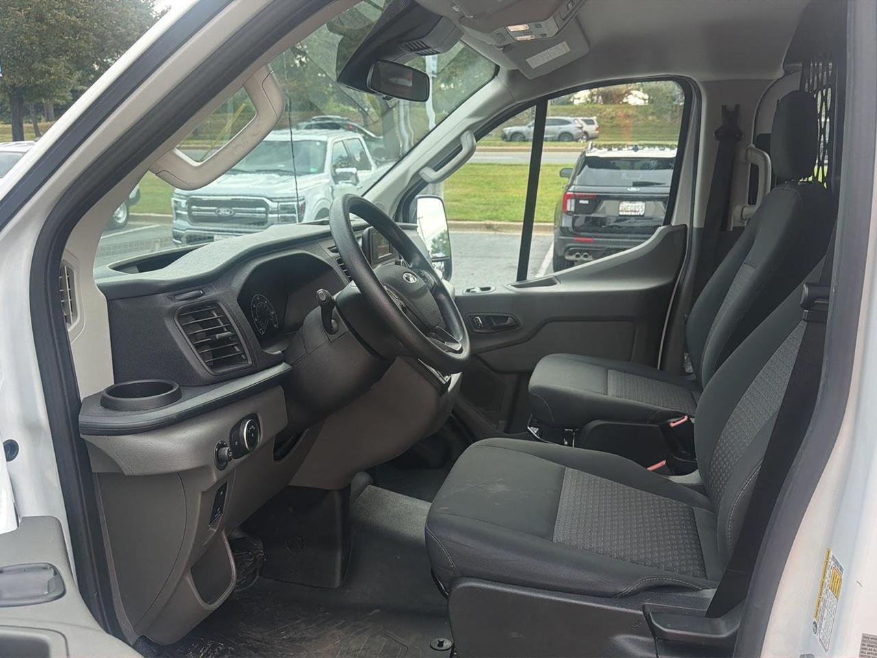 2025 Ford Transit Cargo Van T-250 130" LOW RF 9070 GVWR RWD Gaithersburg MD