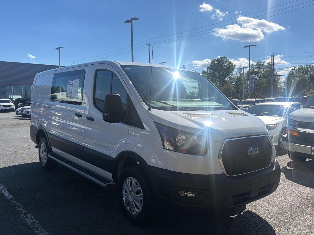2025 Ford Transit Cargo Van T-250 130" LOW RF 9070 GVWR RWD