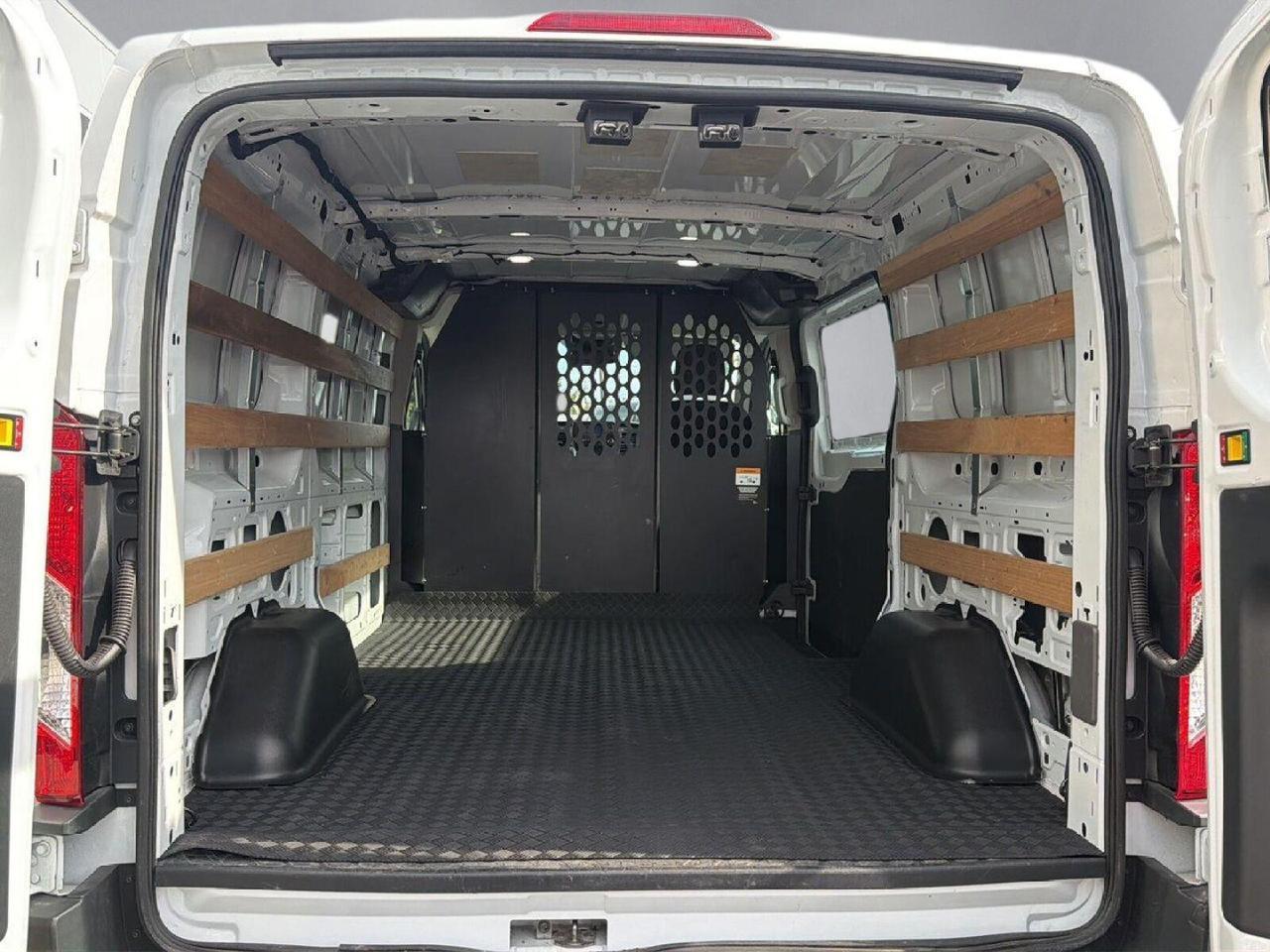 2025 Ford Transit Cargo Van T-250 130" LOW RF 9070 GVWR RWD Gaithersburg MD