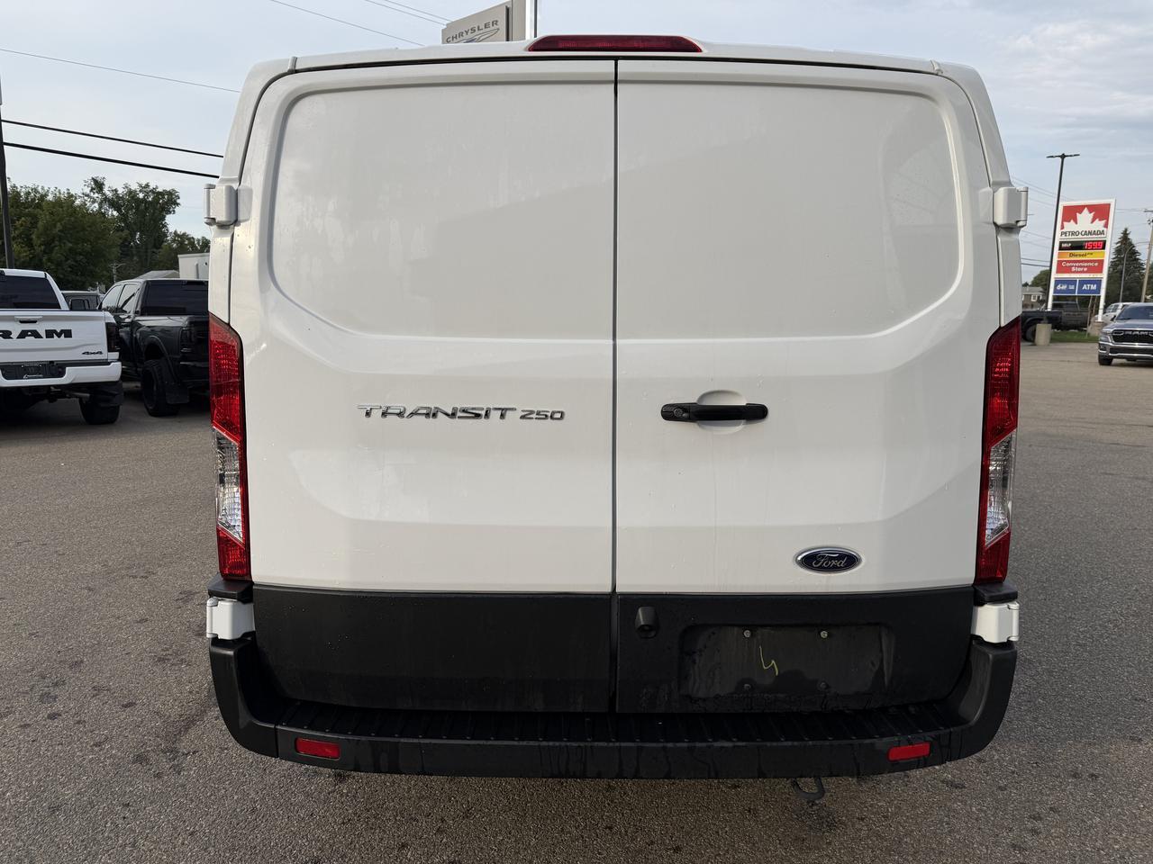 2025 Ford Transit Cargo Van T250 RWD | Low KMs | V6 | Rearview Camera | Bluetooth | Towing Pkg | Remote Keyless Entry Redwater AB