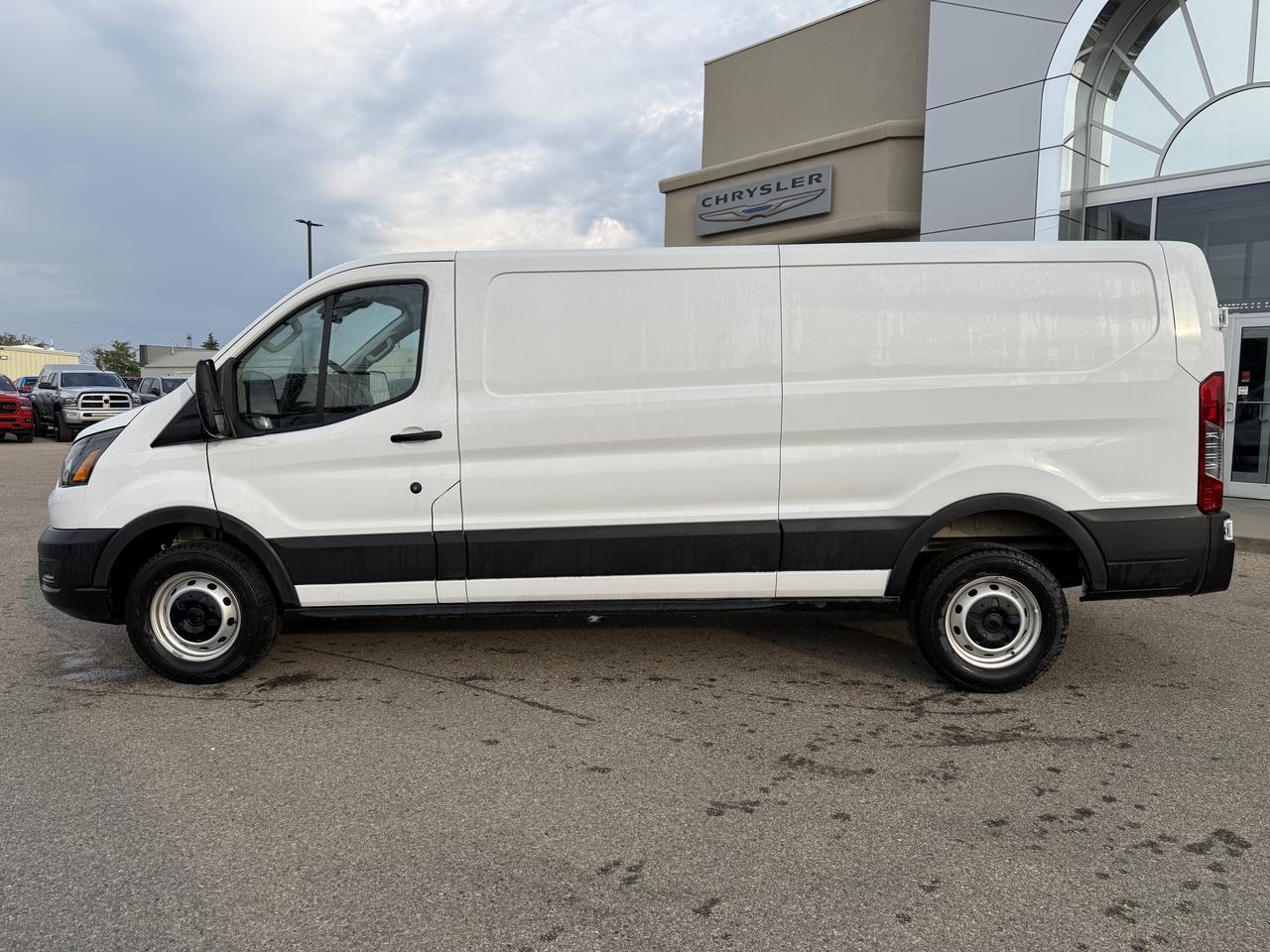 2025 Ford Transit Cargo Van T250 RWD | Low KMs | V6 | Rearview Camera | Bluetooth | Towing Pkg | Remote Keyless Entry Redwater AB