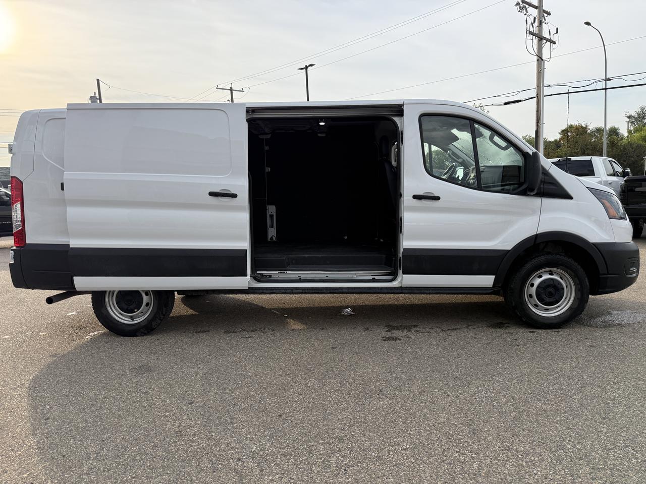 2025 Ford Transit Cargo Van T250 RWD | Low KMs | V6 | Rearview Camera | Bluetooth | Towing Pkg | Remote Keyless Entry Redwater AB