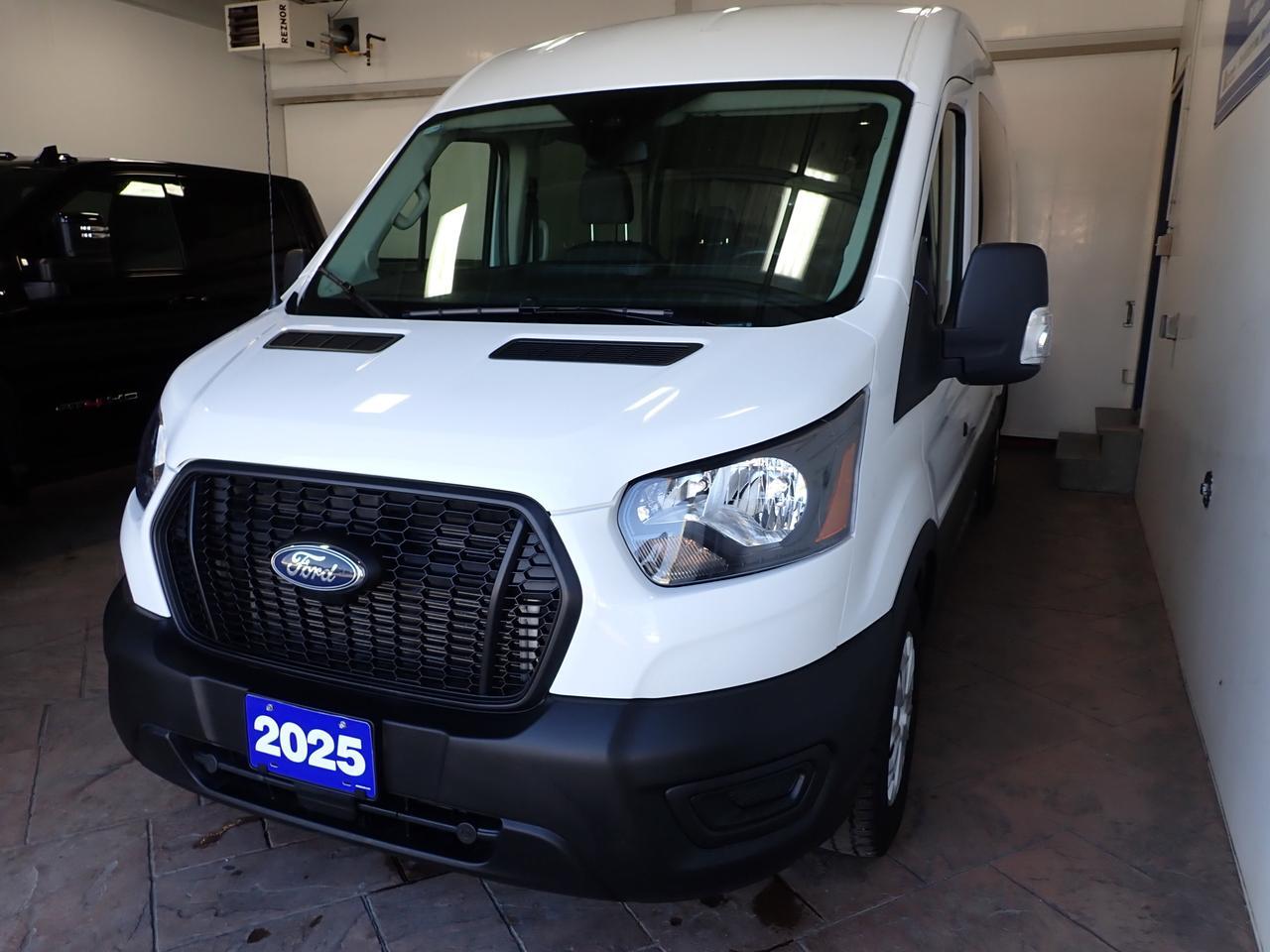 2025 Ford Transit Passenger Wagon 350 MED ROOF 12 PASS Listowel ON