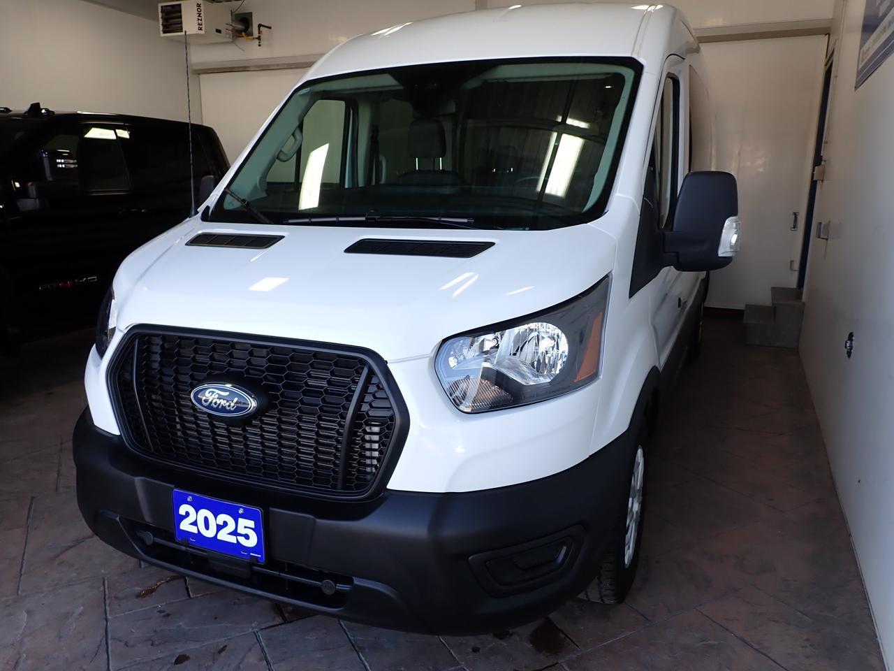 2025 Ford Transit Passenger Wagon 350 MED ROOF 12 PASS Listowel ON