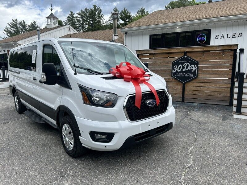 2025 Ford Transit Passenger Wagon XL
