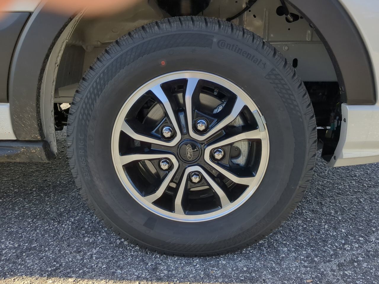 2025 Ford Transit Passenger Wagon XLT Appleton WI