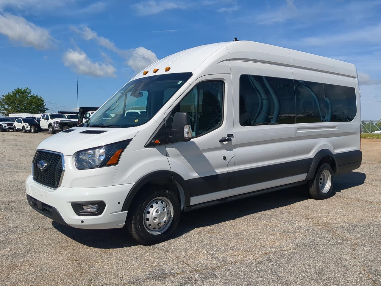 2025 Ford Transit Passenger Wagon XLT Appleton WI