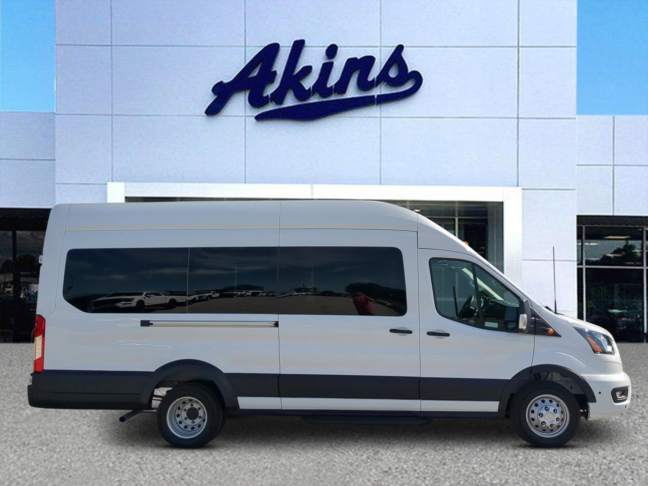 2025 Ford Transit Passenger Wagon XLT Appleton WI