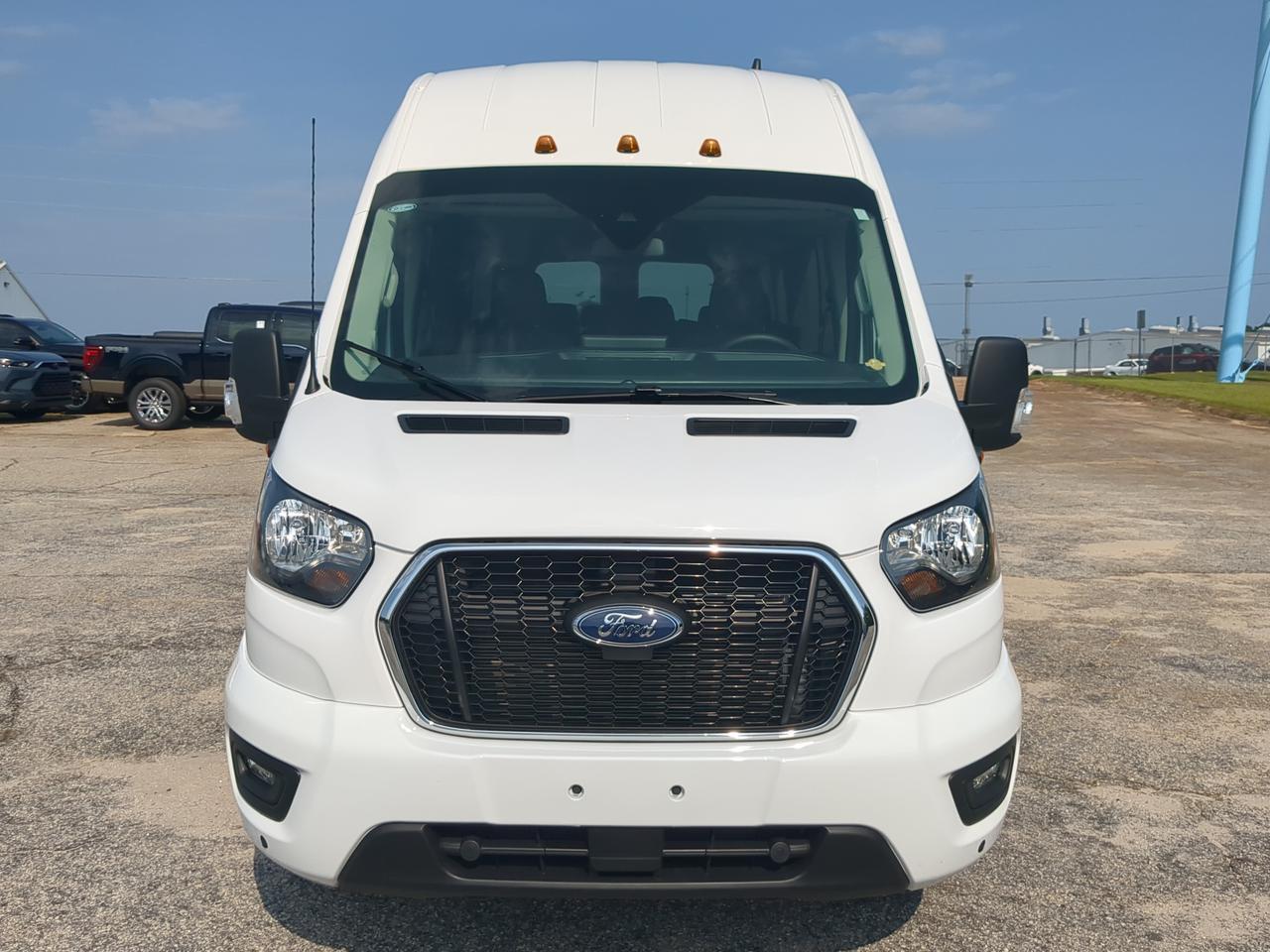 2025 Ford Transit Passenger Wagon XLT Appleton WI