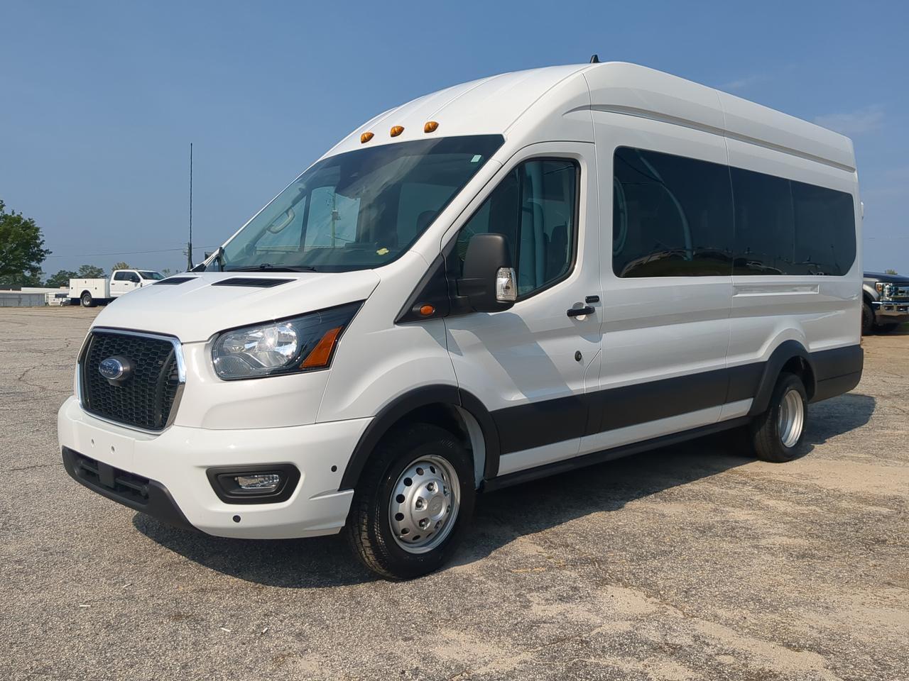 2025 Ford Transit Passenger Wagon XLT Appleton WI