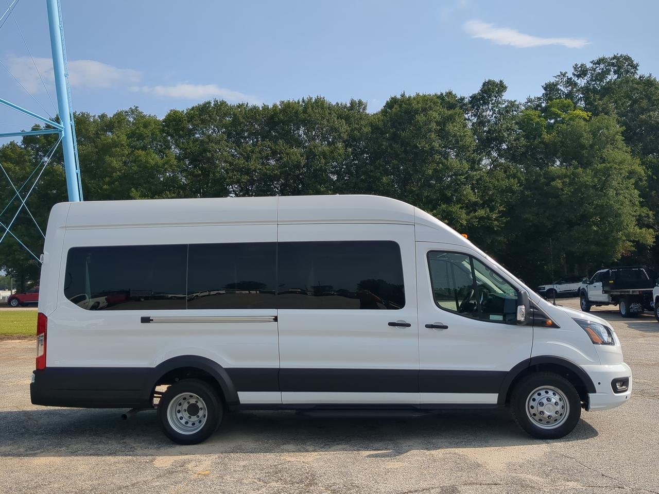 2025 Ford Transit Passenger Wagon XLT Appleton WI
