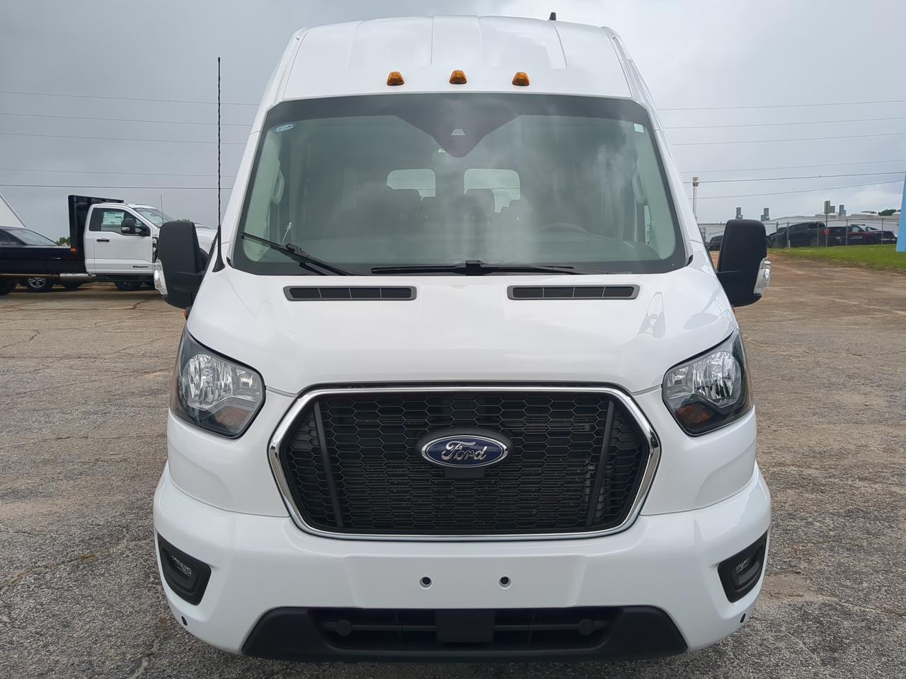 2025 Ford Transit Passenger Wagon XLT Appleton WI