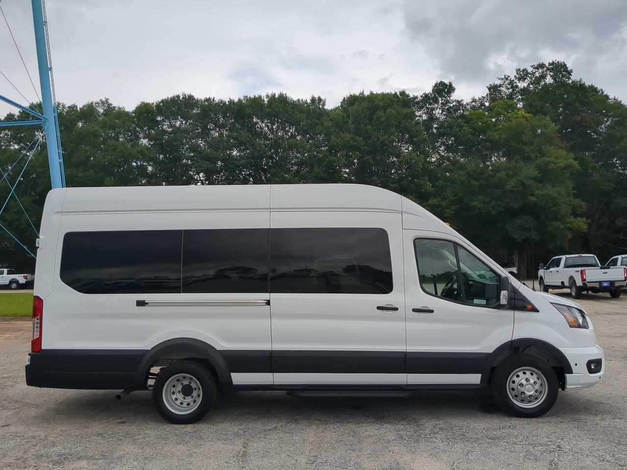 2025 Ford Transit Passenger Wagon XLT Appleton WI