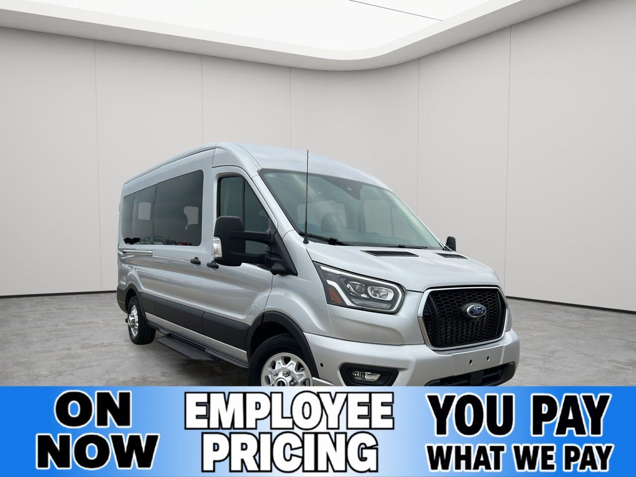 2025 Ford Transit Passenger Wagon XLT