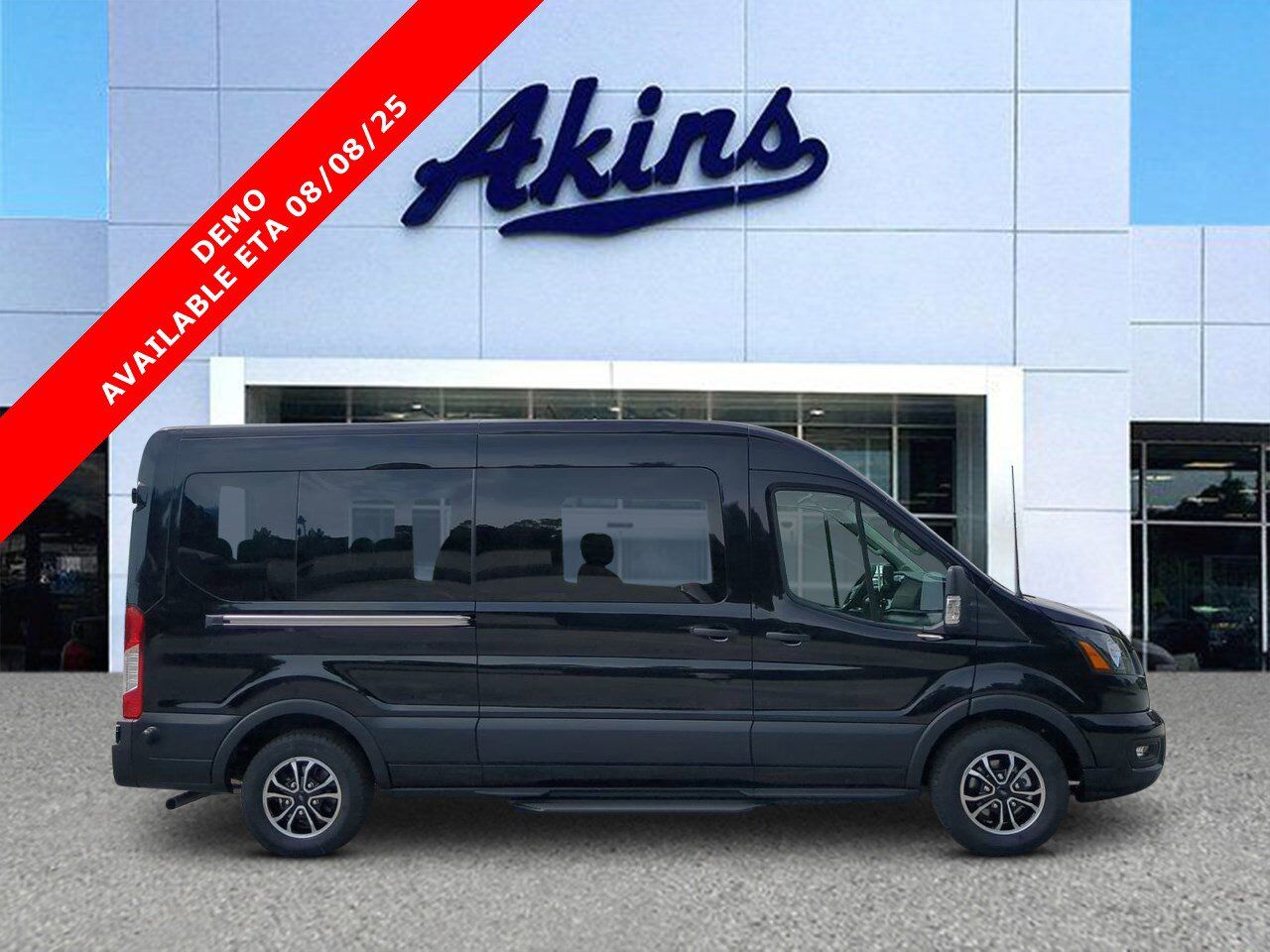 2025 Ford Transit Passenger Wagon XLT