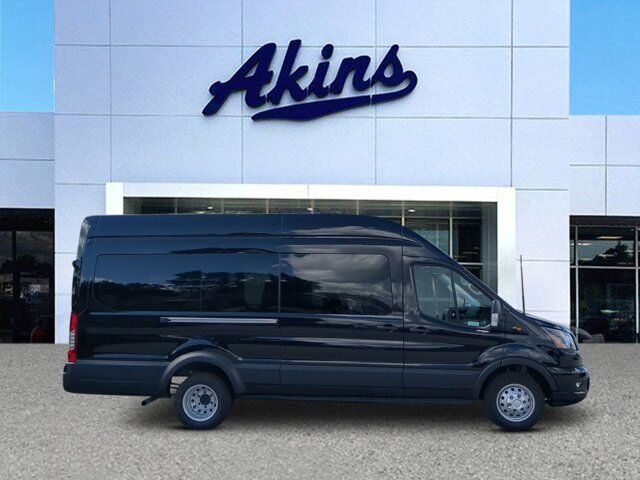 2025 Ford Transit Passenger Wagon