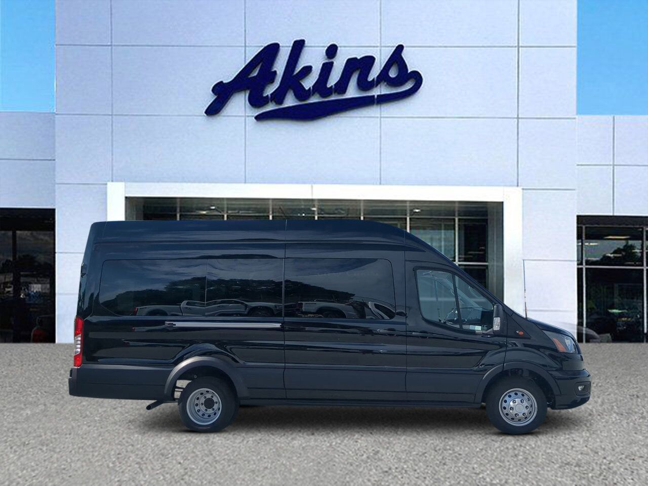 2025 Ford Transit Passenger Wagon XLT