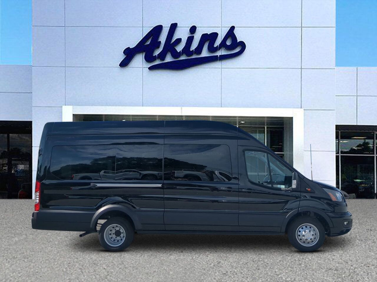 2025 Ford Transit Passenger Wagon XLT