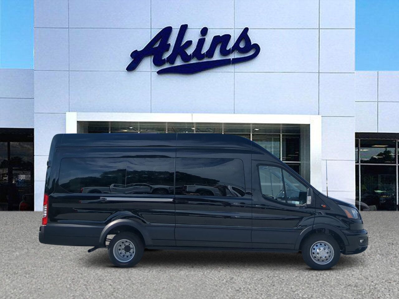 2025 Ford Transit Passenger Wagon XLT