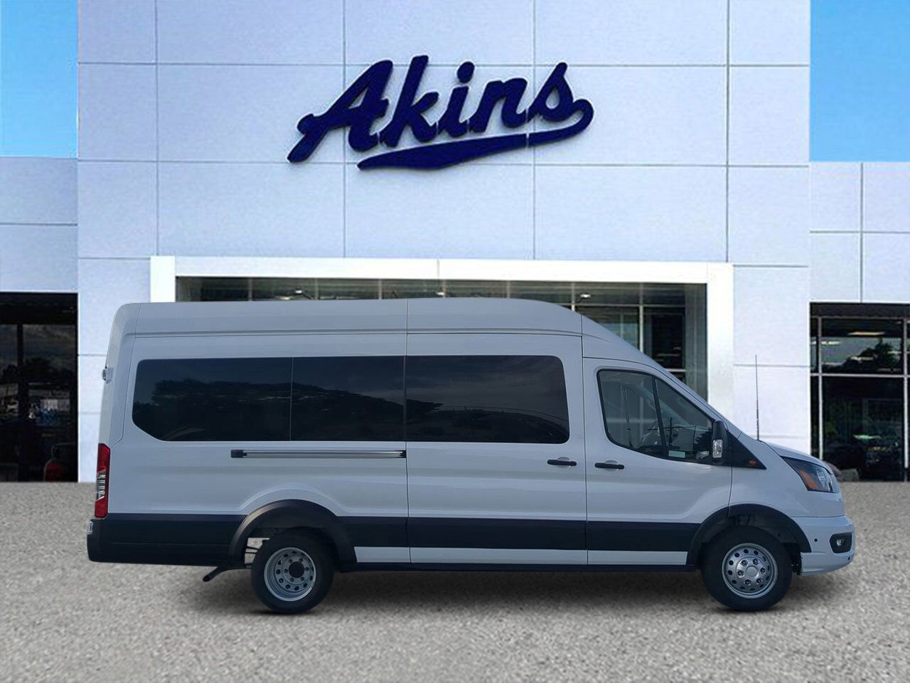 2025 Ford Transit Passenger Wagon XLT
