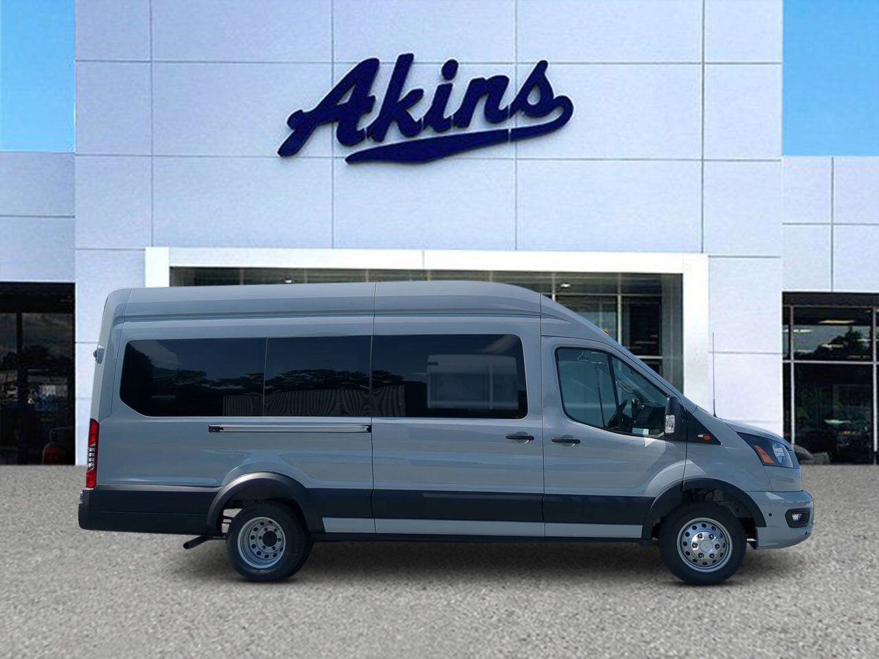 2025 Ford Transit Passenger Wagon XLT