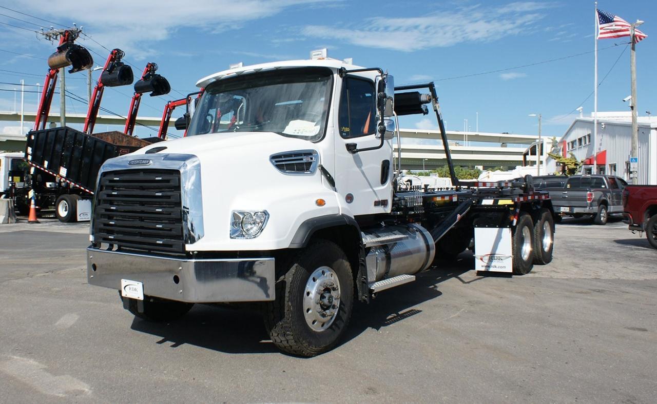 2025 Freightliner 114SD 60000 lb Pac Mac Roll Off Truck Tampa FL