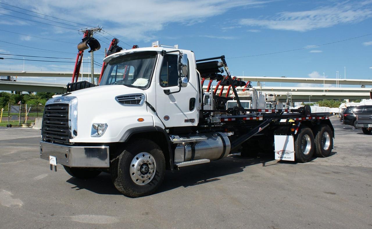 2025 Freightliner 114SD 60000 lb Pac Mac Roll Off Truck Tampa FL