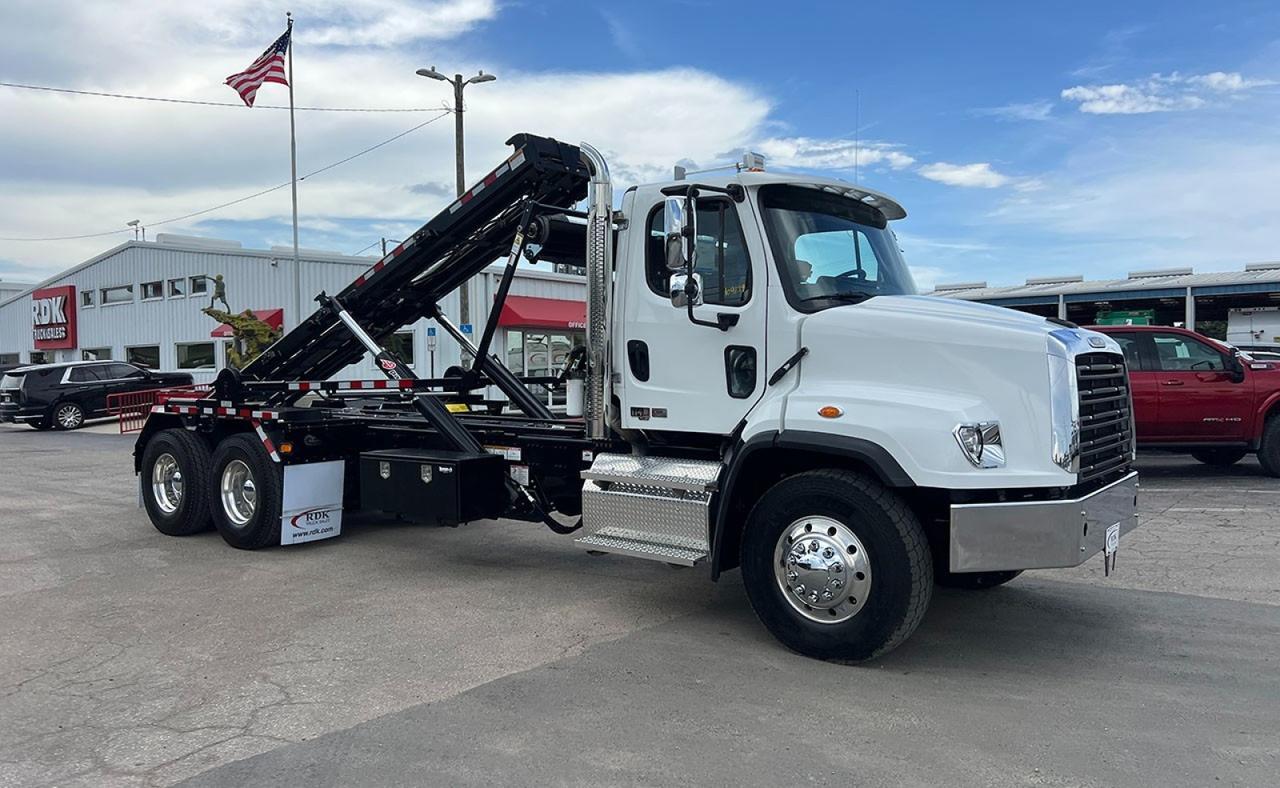 2025 Freightliner 114SD 60,000 lb Pac mac Roll Off Truck Tampa FL