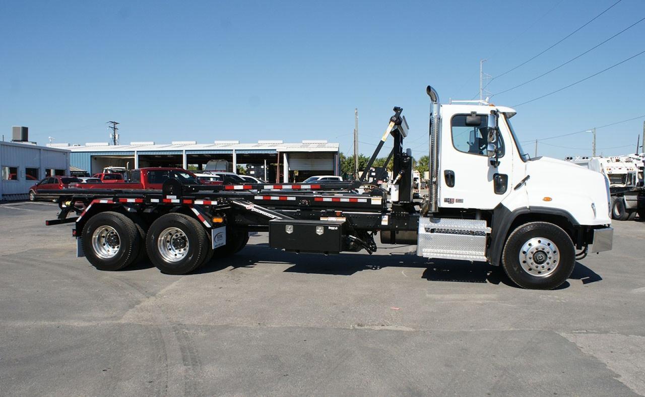 2025 Freightliner 114SD 60000 lbs Pac Mac Roll Off Truck Tampa FL