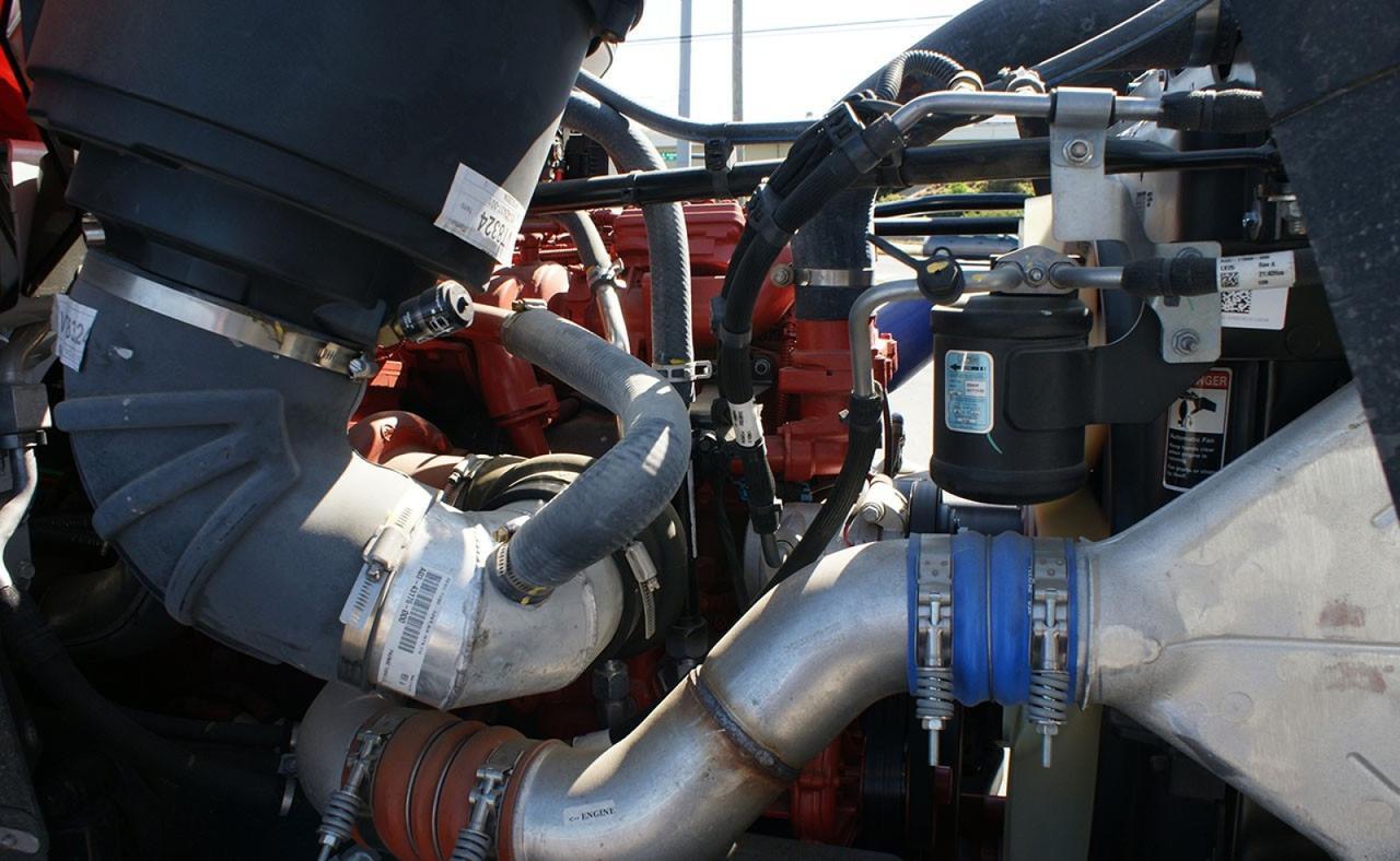 2025 Freightliner 114SD 60000 lbs Pac Mac Roll Off Truck Tampa FL