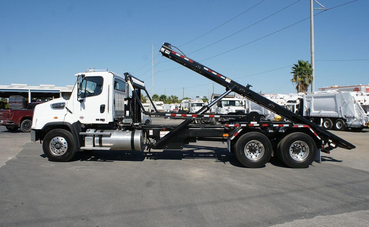 2025 Freightliner 114SD 60000 lbs Pac Mac Roll Off Truck Tampa FL