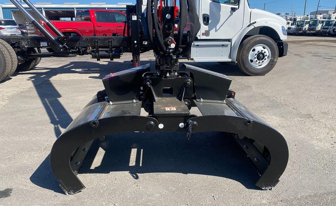 2025 Freightliner M2 106 28 Yard Pac Mac HJ Grapple Truck Tampa FL