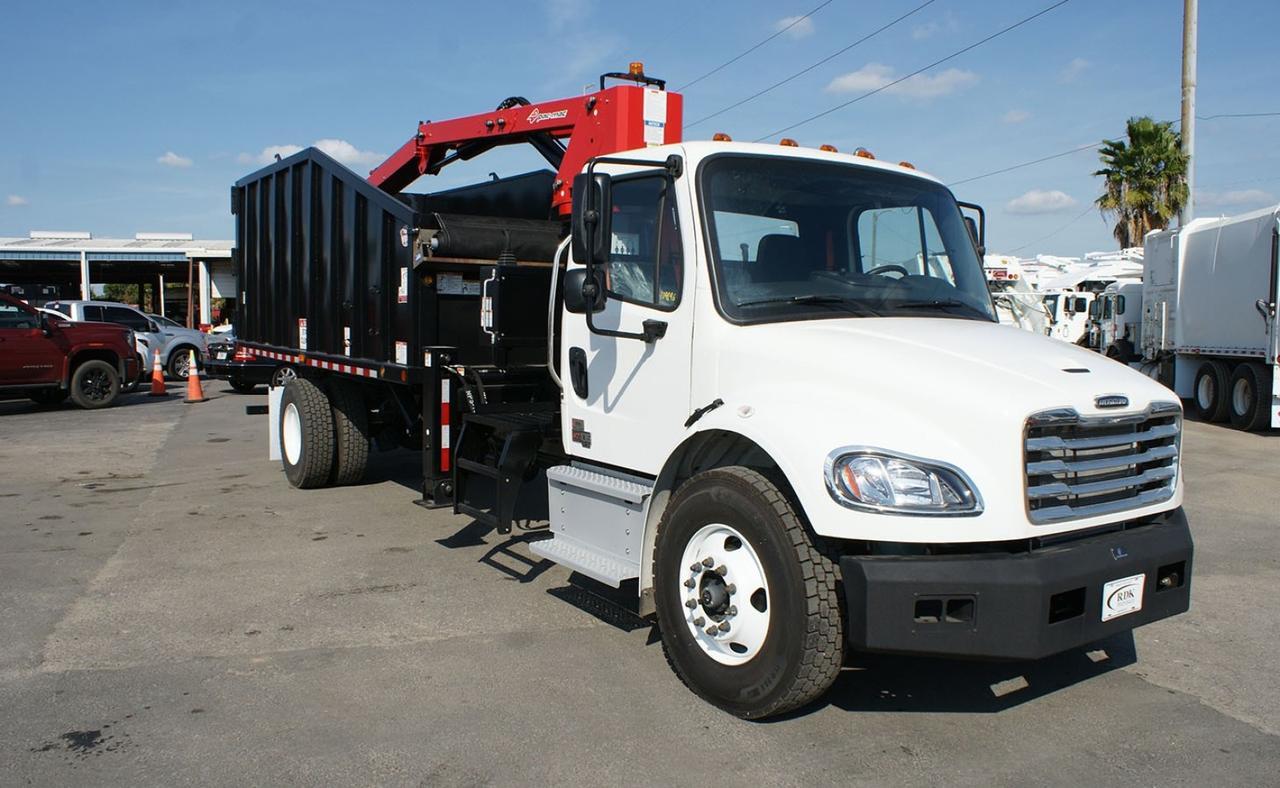2025 Freightliner M2 106 28 yard Pac Mac HJ Grapple Truck