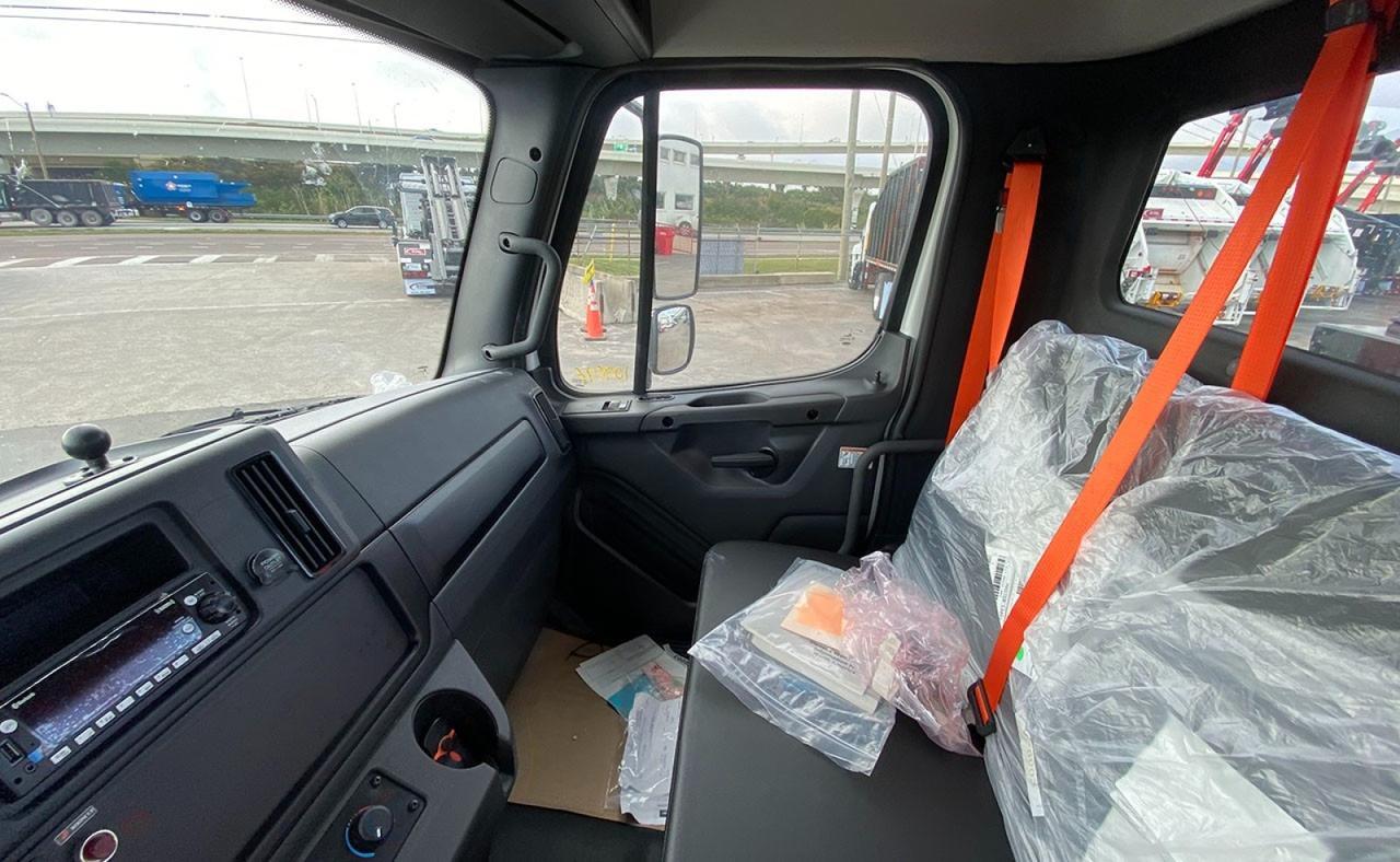 2025 Freightliner M2 106 28 yard Pac Mac HJ Grapple Truck Tampa FL