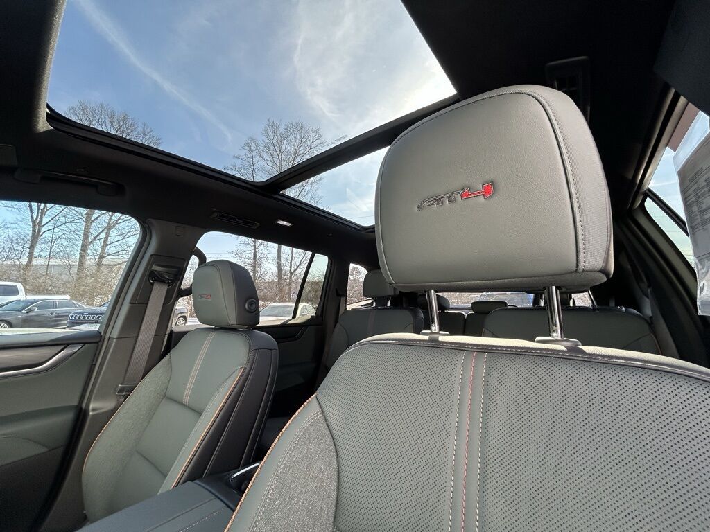 2025 GMC Acadia AT4 Crestwood KY