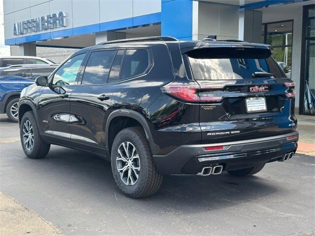 2025 GMC Acadia AT4