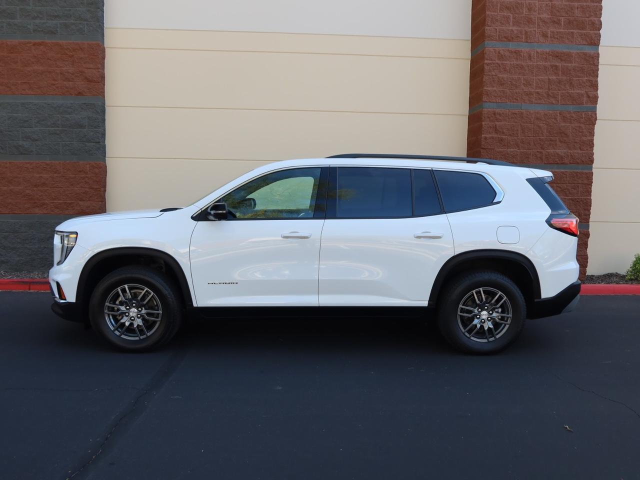 2025 GMC Acadia AWD Elevation 1-Owner Clean CarFax Scottsdale AZ