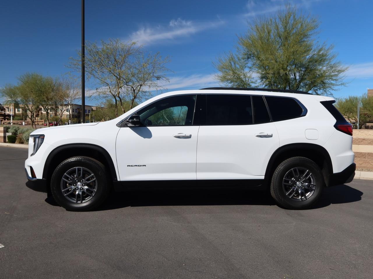 2025 GMC Acadia AWD Elevation 1-Owner Clean CarFax Scottsdale AZ