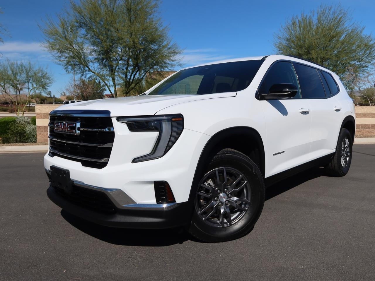 2025 GMC Acadia AWD Elevation 1-Owner Clean CarFax