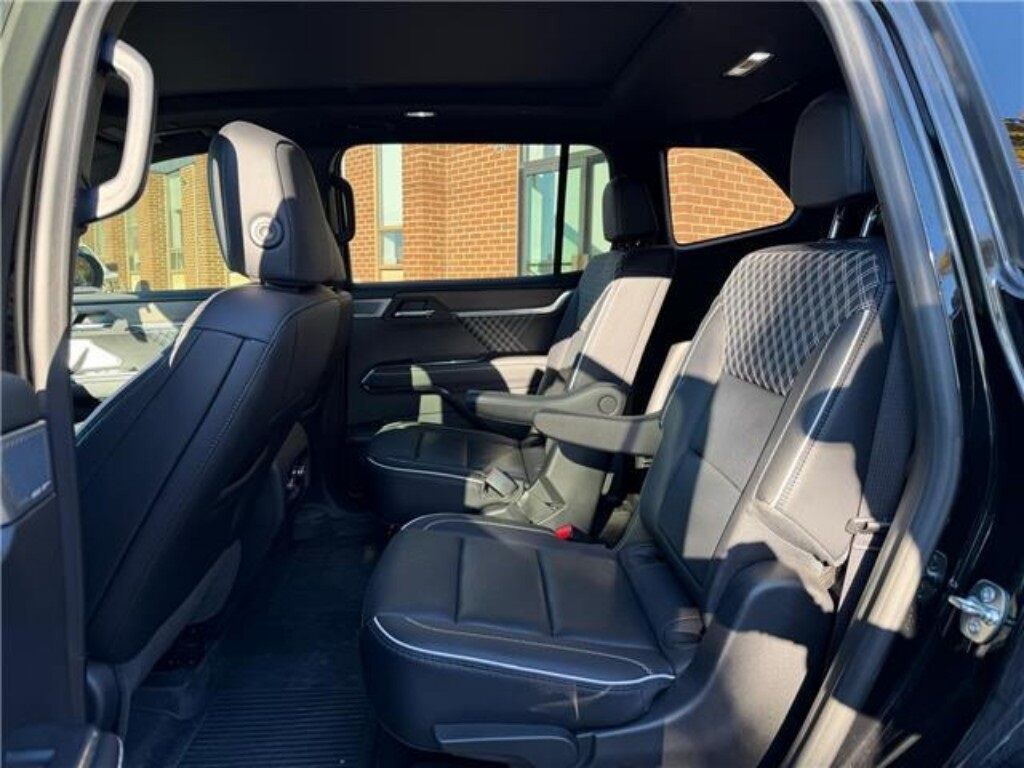 2025 GMC Acadia Denali AWD Minocqua WI