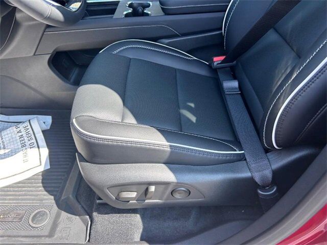 2025 GMC Acadia Denali Farmington MO