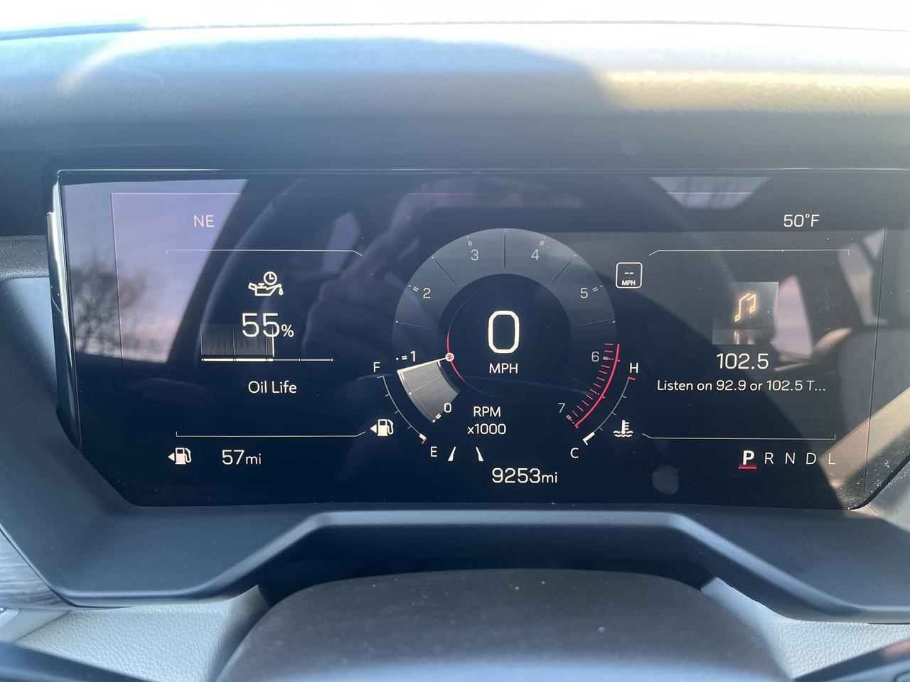 2025 GMC Acadia Denali w/Sunroof AdptvCrz HtdCldMemLthr HtdStrngWhl 20s HD-SurroundVision Saukville WI