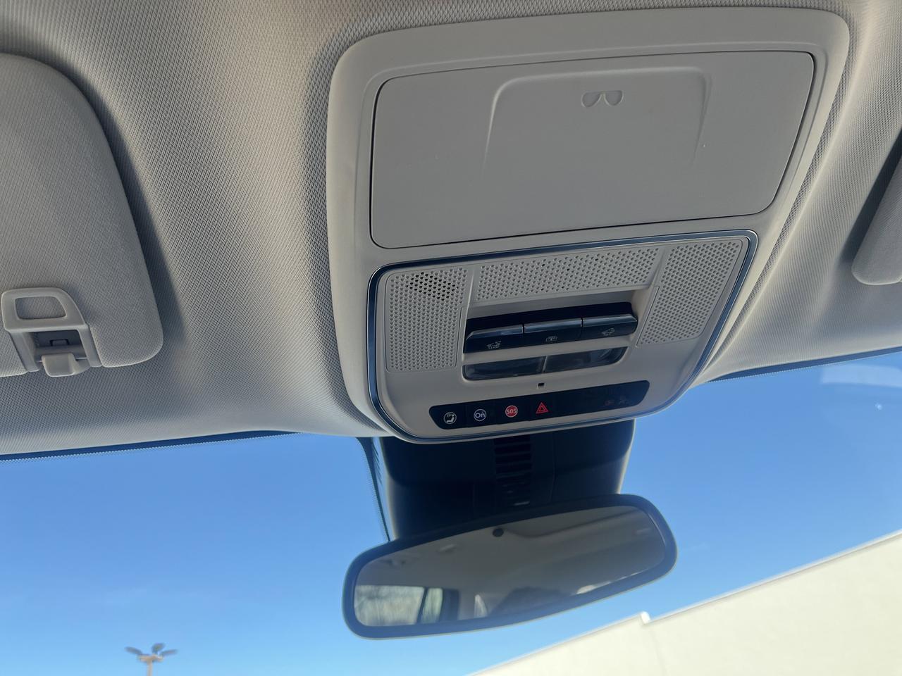 2025 GMC Acadia Denali w/Sunroof AdptvCrz HtdCldMemLthr HtdStrngWhl 20s HD-SurroundVision Saukville WI