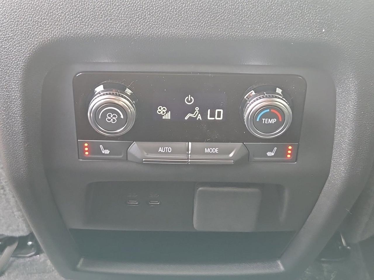 2025 GMC Acadia Denali Fredericksburg VA