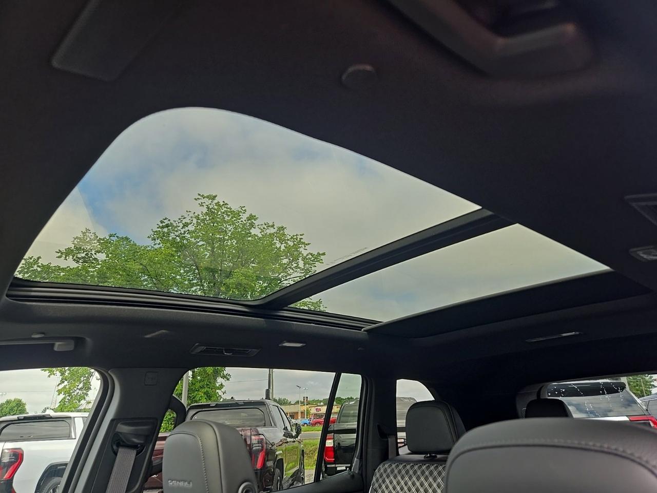 2025 GMC Acadia Denali Fredericksburg VA