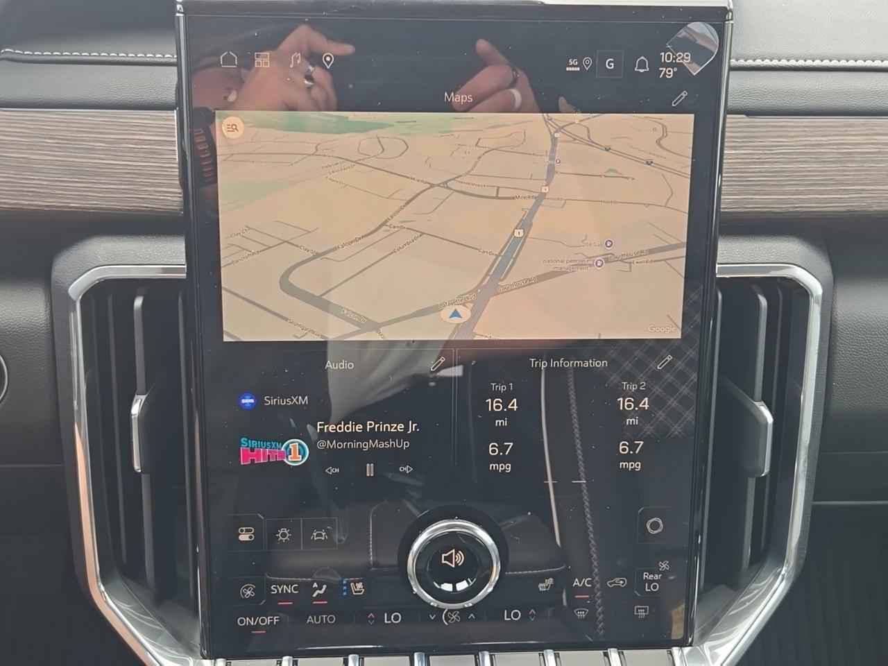 2025 GMC Acadia Denali Fredericksburg VA