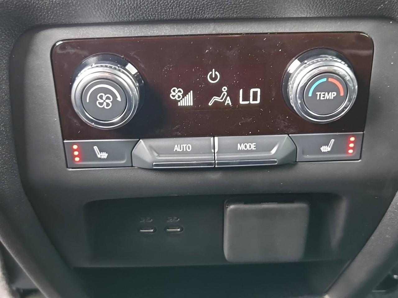 2025 GMC Acadia Denali Fredericksburg VA