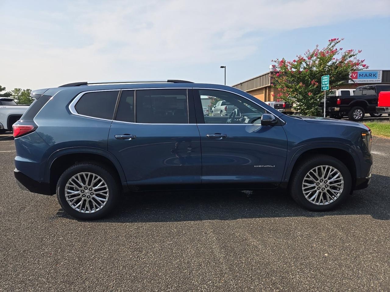 2025 GMC Acadia Denali Fredericksburg VA