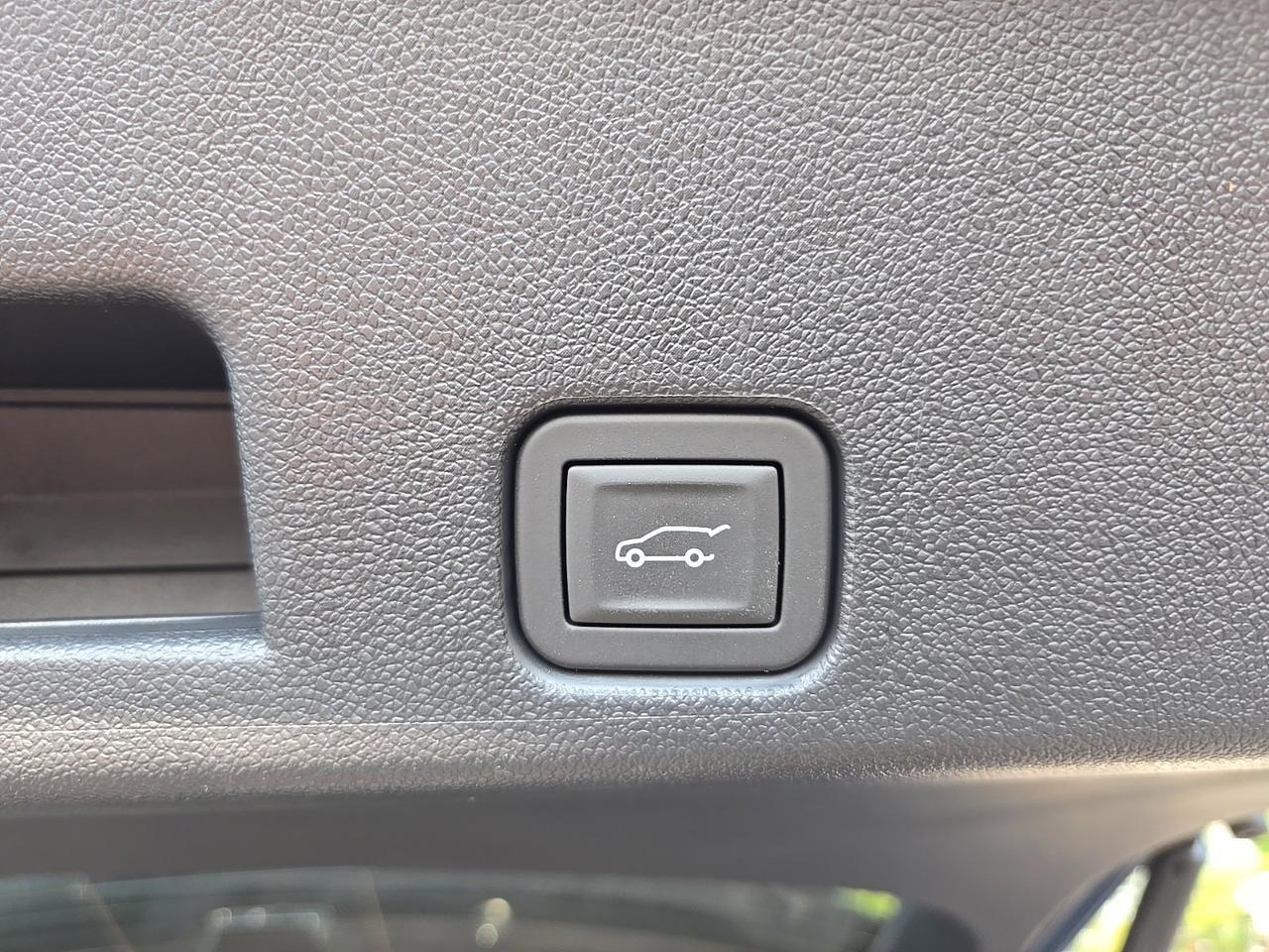 2025 GMC Acadia Denali Fredericksburg VA