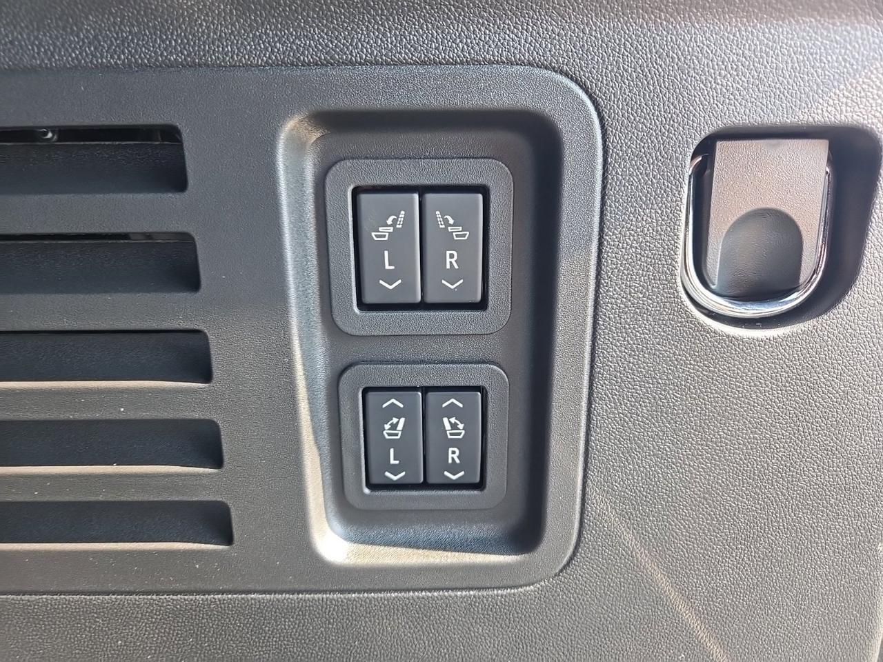 2025 GMC Acadia Denali Fredericksburg VA